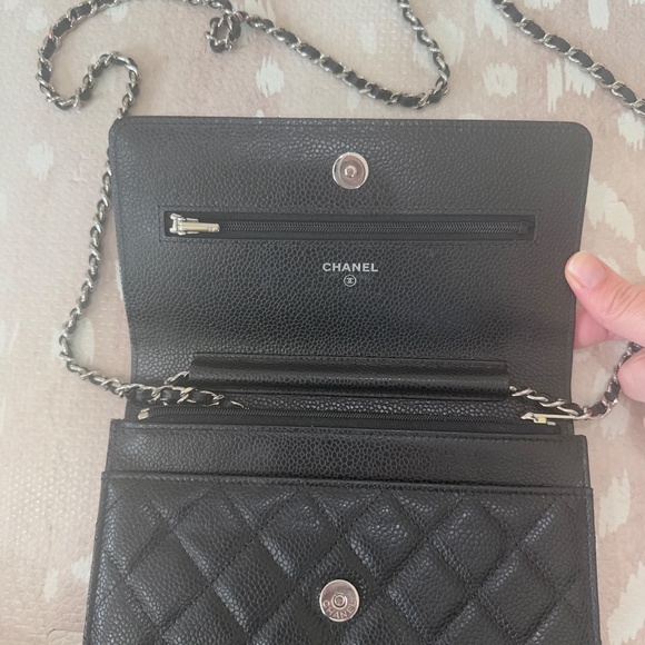 Perfect condition Chanel Wallet on a Chain - Picture 4 of 5